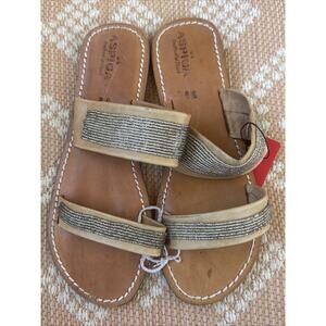 NWT Aspiga Leather Beaded Teapot Sandals 39